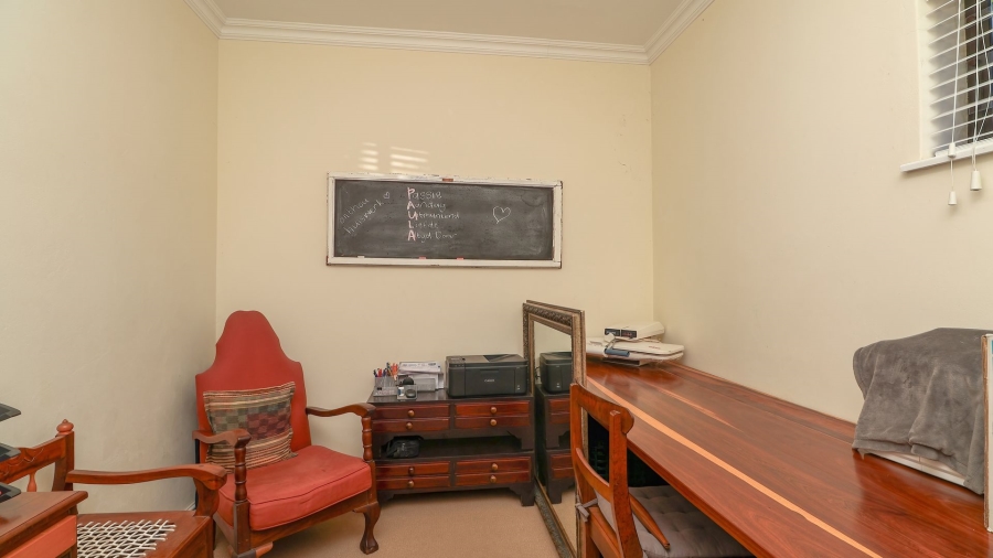 5 Bedroom Property for Sale in Knysna Heights Western Cape